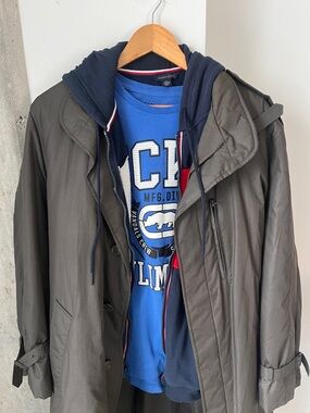 Bundle Sale 3 Pc✨Hilfiger Zip Hoodie/Ecko Tshirt/Sears trench coat✨L/XL